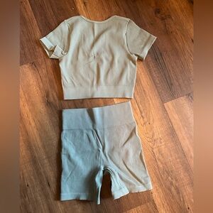 Teal Amazon workout matching set , size M, EUC